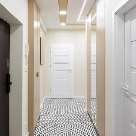 Quiet On The Main Square, 2 Bathrooms