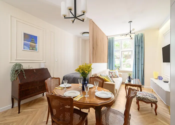 Quiet On The Main Square, 2 Bathrooms Breslavia